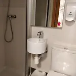 招待所 伊索酒店 圣塞瓦斯蒂安