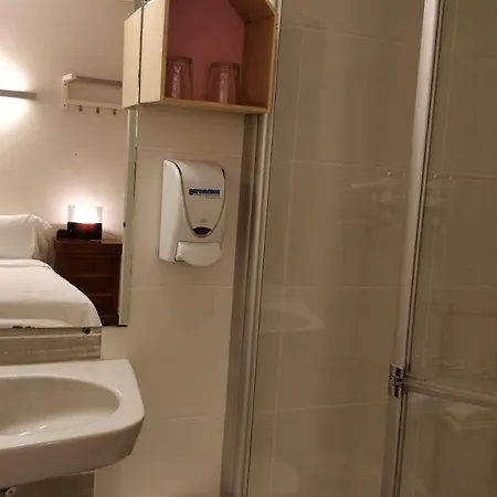 Guest house Easo 4*