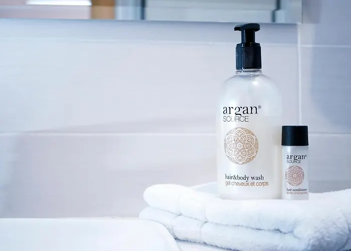 伊索酒店 招待所 4*